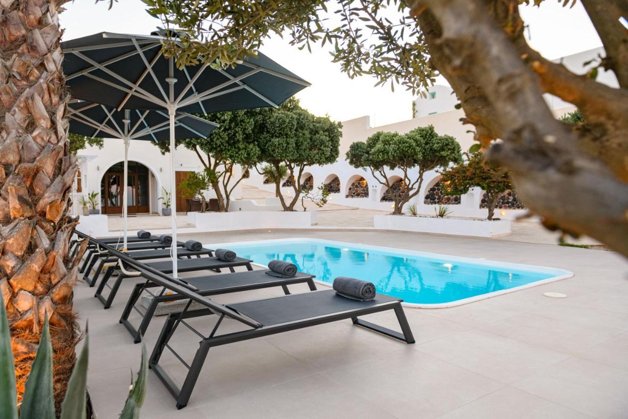 אימרוביגלי Grand Villa Santorini מראה חיצוני תמונה